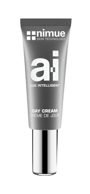 An advanced, rich and creamy day cream formulated with a complex of active ingredients to reduce the effects of ageing caused by lifestyle, lifestory and the environment.