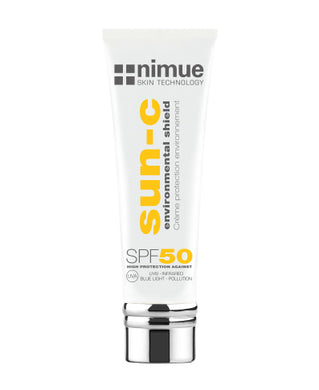 A smart SPF 50 offering anti-ageing benefits and protection against UVA, UVB, Infra-Red and Blue Light (HEV) rays.